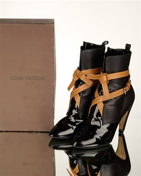 louis vuitton enkellaarsjes|louis vuitton lv sneakers.